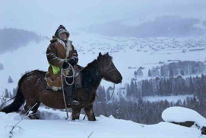 Tuvano a caballo